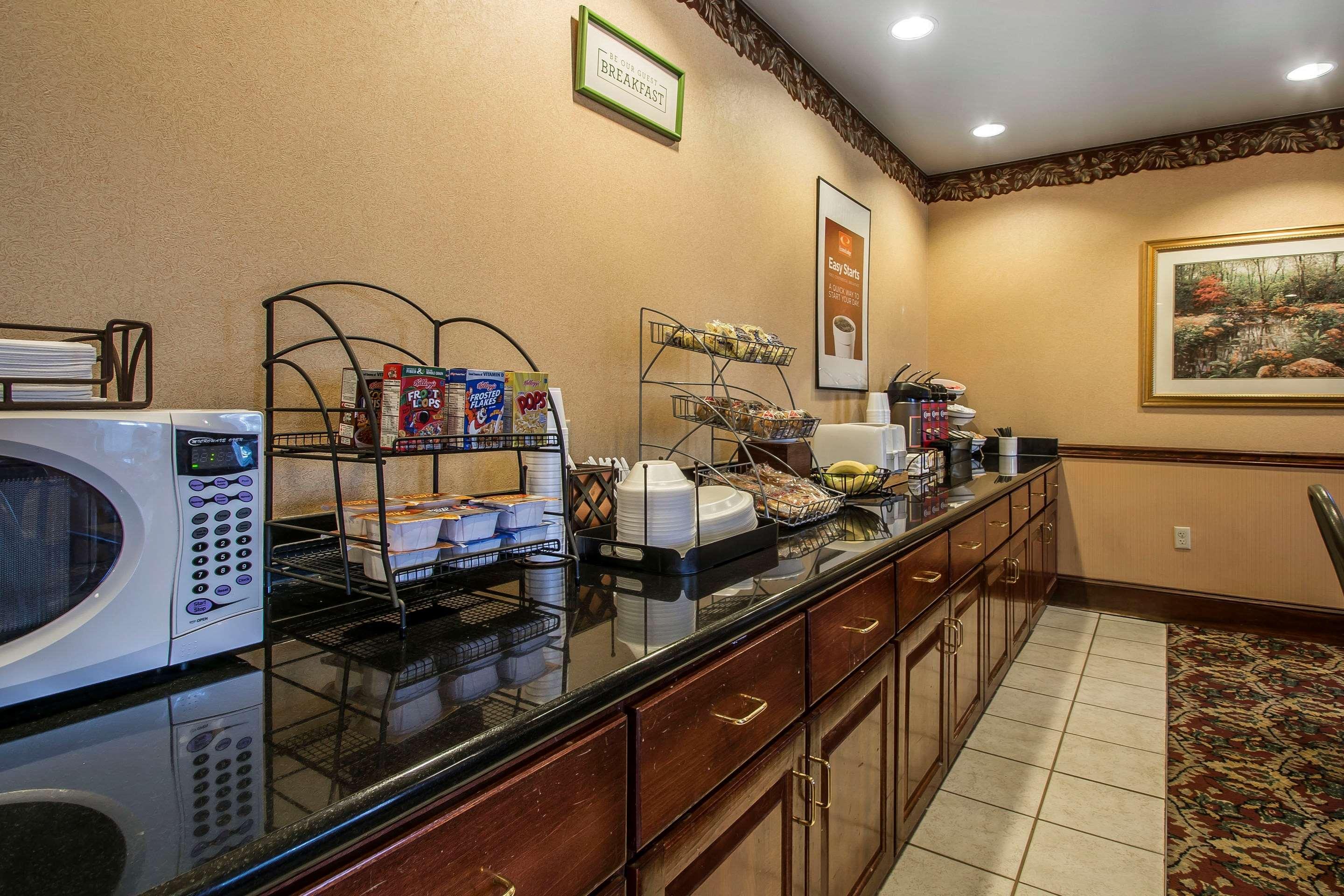 Econo Lodge Inn & Suites Marianna Ngoại thất bức ảnh