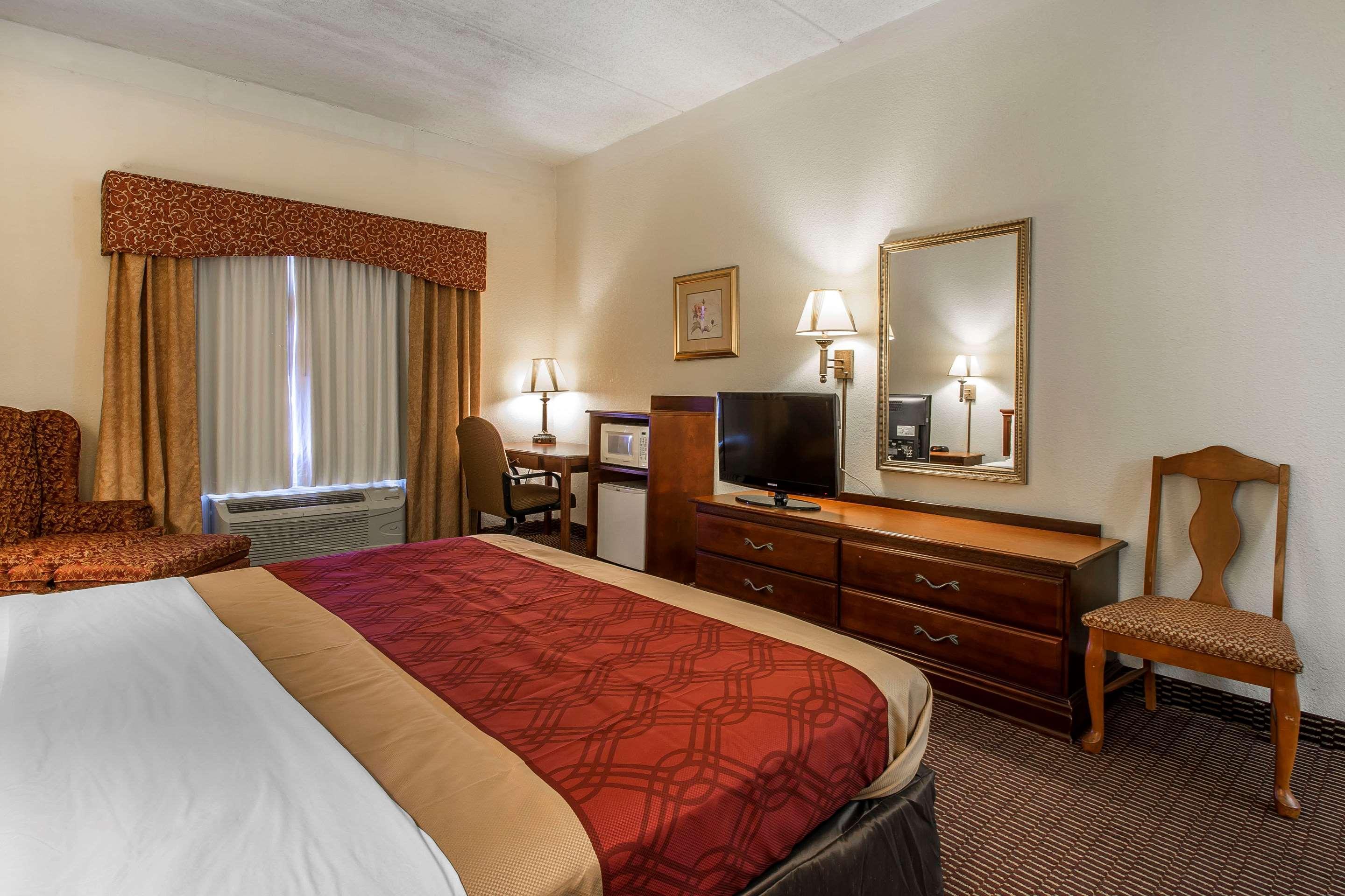 Econo Lodge Inn & Suites Marianna Ngoại thất bức ảnh